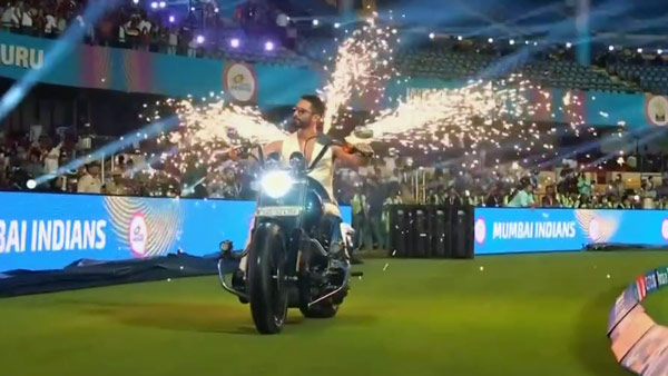 Shahid Kapoor On Harley Davidson Bike At WPL