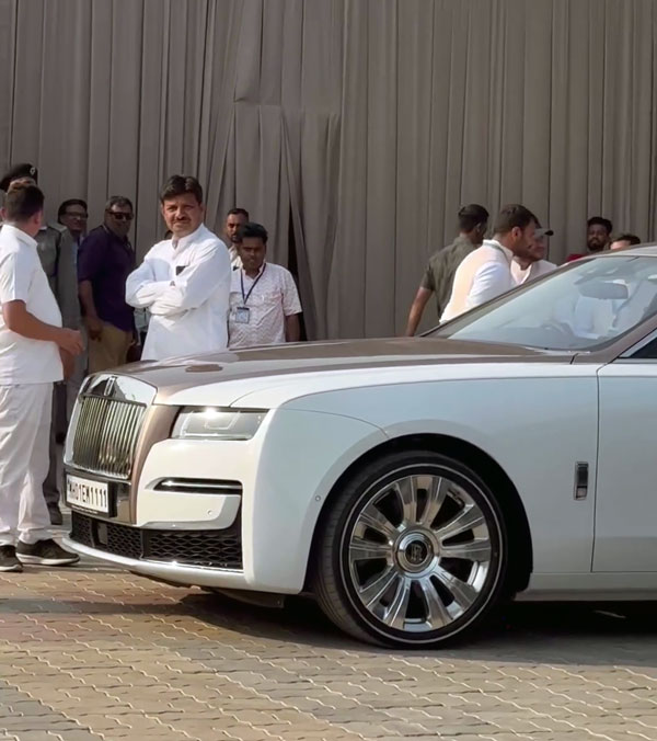 Luxury-Cars-At-Anant-Ambani-Radhika-Merchants-Pre-Wedding