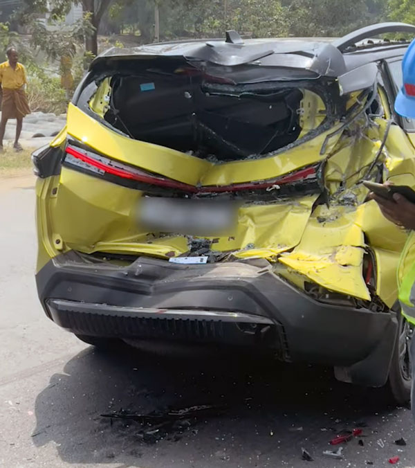 Tata-Harrier-Accident-Crashes-Between-Truck-And-Car