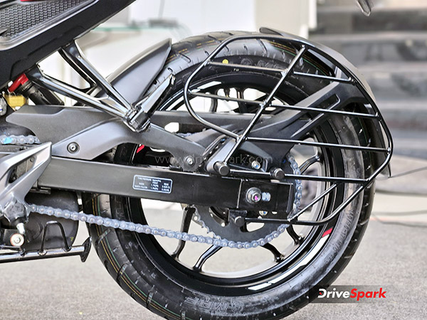 Bajaj-Pulsar-N250-Riding-Impressions-Design-Specs