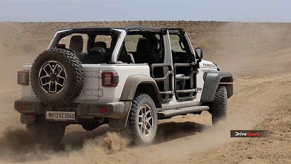 Jeep-Wrangler-Facelift-Engine-Specs-Design-Review-Video