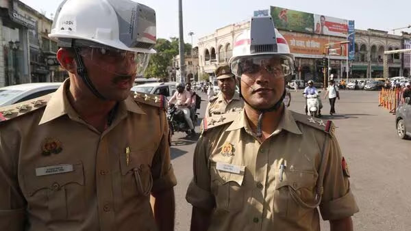 AC-Helmets-To-Traffic-Police
