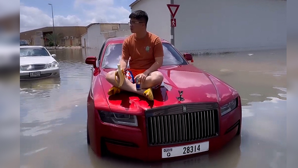 Rolls-Royce-Stuck-In-Dubai-Floods