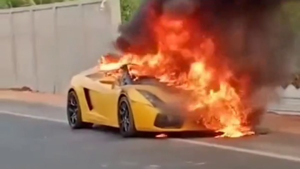 Friends-Set-Fire-To-Lamborghini-Super-Car