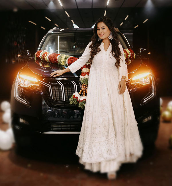 Anusha Rai Buys New Mahindra XUV700