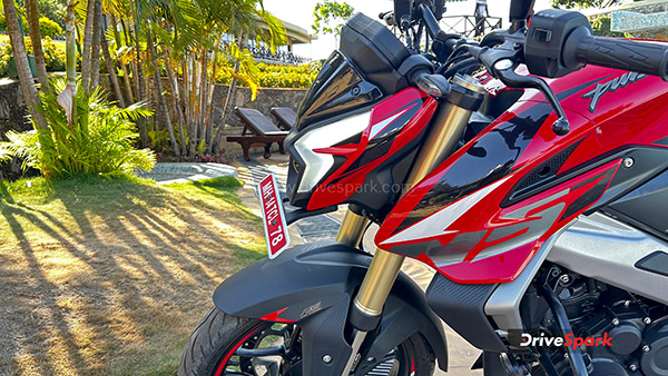 Bajaj-Pulsar-NS400Z-Design-Features-Performance-Review