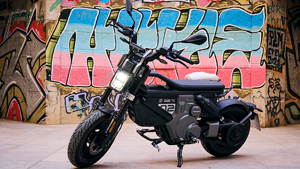 Mini-BMW-CE02-Motorrad