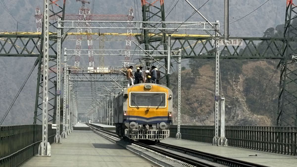 World-Tallest-Railway-Bridge