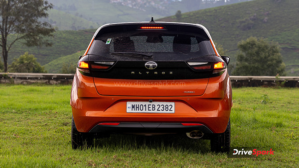 Tata-Altroz-Review-Car