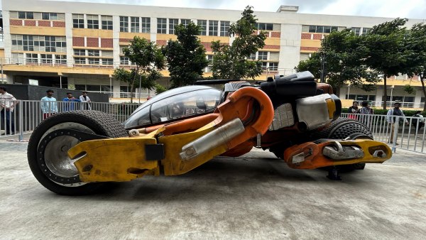 Kalki-Bujji-Car-At-Bangalore-Forum-Mall