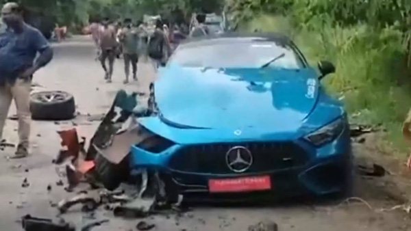 Luxury Mercedes AMG Cars Accident