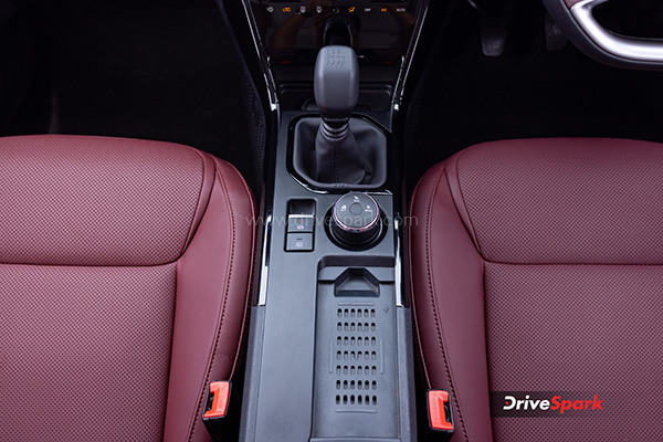 Tata Curvv sales 8218