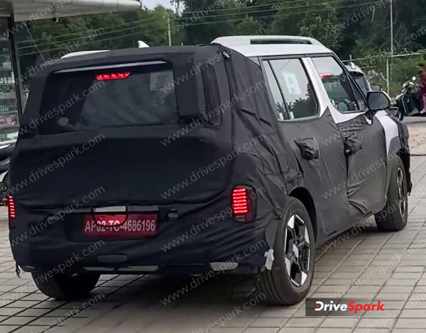 kia syros spotted tested