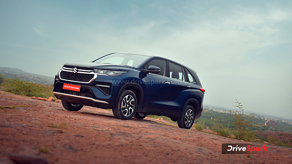 Maruti Invicto Sales 296 Units