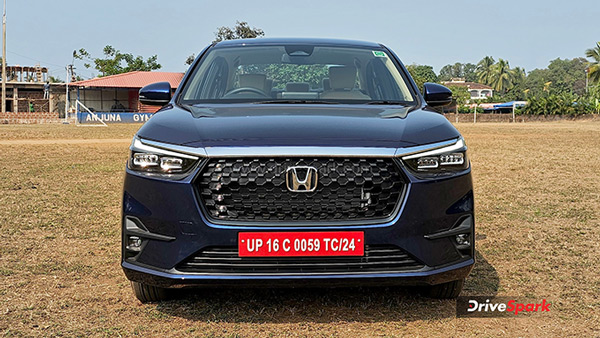 Honda Sell Amaze Cars Together