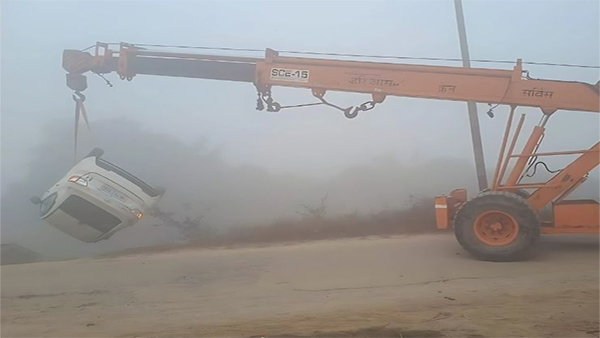 Google Maps Showed Wrong Way Again Car Falls In To Canal In UP