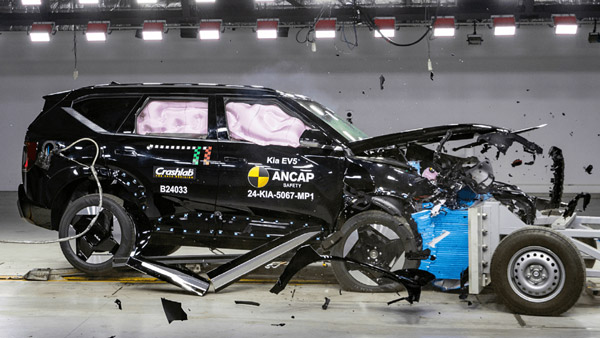 Electric Cars Vs ICE Cars in Safety