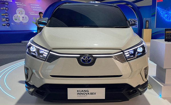 Innova Electric Mpv Unveiled In IIms
