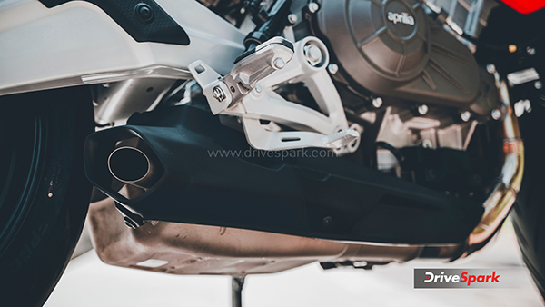 Aprilia Tuono 457 Features