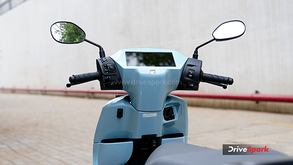 Honda Activa E Review Riding