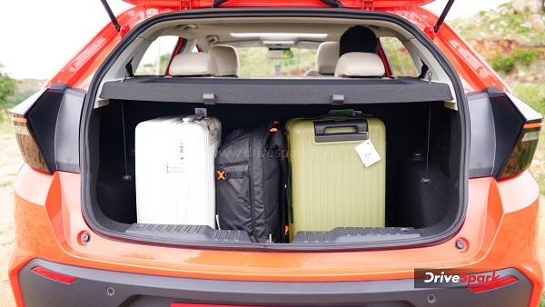 2025 Tata Altroz Facelift Bootspace