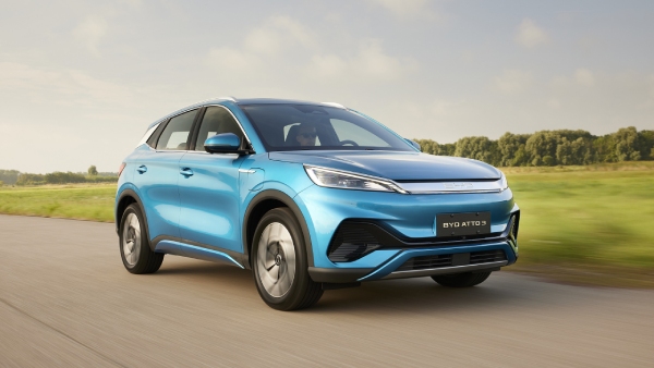 Top 5 EVs with 500 km range perfect for your Ganesh Chaturthi road trip