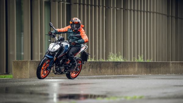 Ktm New Duke 160 Launched In India At Rs 1 85 Lakh