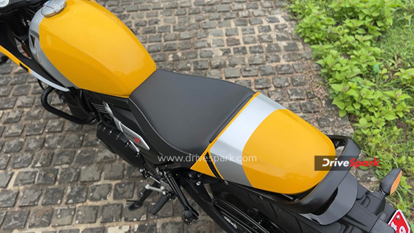 Triumph Thruxton 400 Review