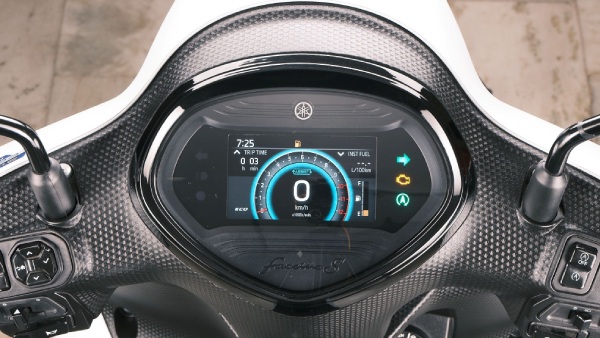 Yamaha Hybrid Scooters Fascino 125 And Rayzr 125 Launched