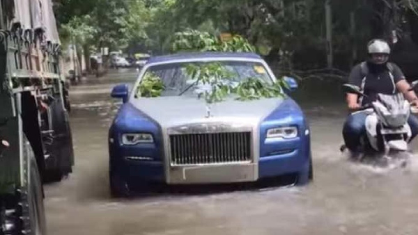 Rs 10 Crore Rolls Royce Ghost Breaks Down in Kolkata Rainwater