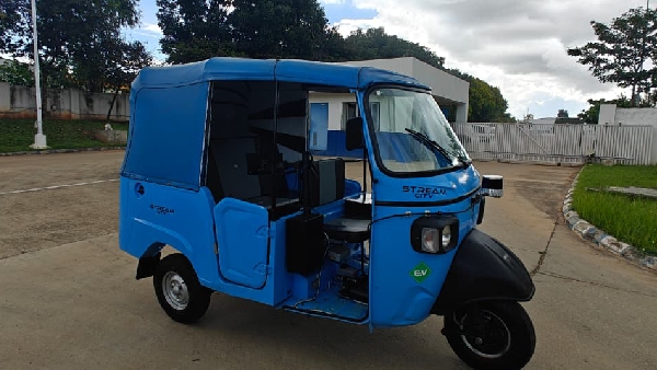 India s First Driverless Electric Auto Launched Swayamgati Introduced at Just Rs 4 Lakh