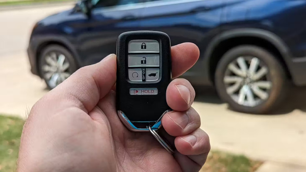 5 Amazing Things You Can Do with Your Cars Smart Key Beyond Lock-Unlock