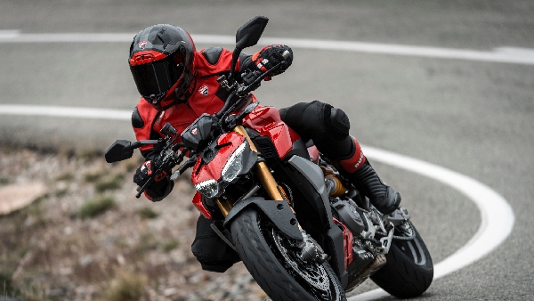 2025 Ducati Dtreetfighter V2 And V2s Launched