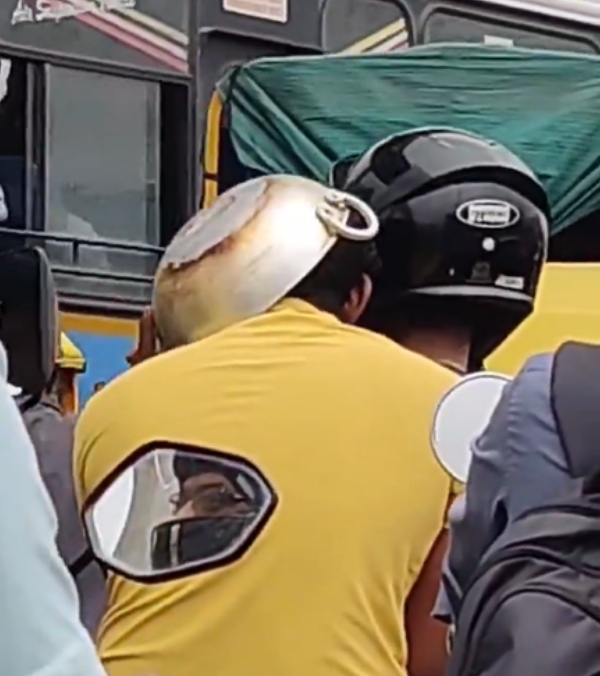 Bengaluru Man Wears Frying Pan As Helmet To Avoid Traffic Fine Details
