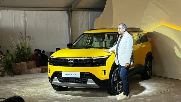 Tata Sierra The First Indian ICE SUV with AR HUD Challenging Creta and Seltos with 75 Smart Features