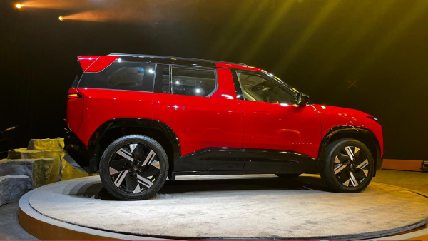 2025 Tata Sierra Vs 1990 Model A Deep Dive into Key Differences