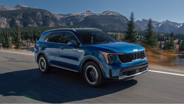 Kia Sorento 7-Seater SUV Launching Soon in India Hybrid Variant Might Offer 30 kmpl Mileage