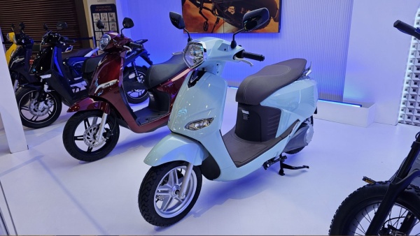 Teslas Vietnamese Rival VinFast Plans Electric Scooter Launch in India from Tamil Nadu Plant