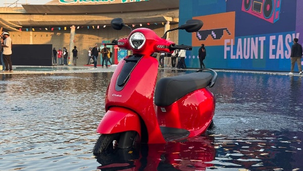 New Bajaj Chetak c25 Electric Scooter India Launch Price Details