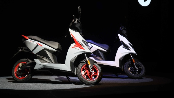 Simple Energy Launches Indias First Single Charge 400 Km Range Electric Scooter