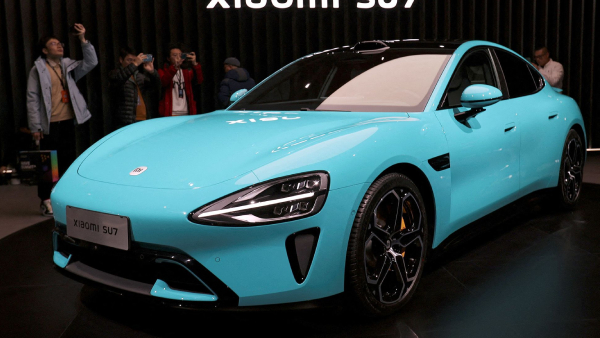 Xiaomi Shocks Tesla and BYD Smartphone Giant Sells 4 1 Lakh Electric Cars in 2025