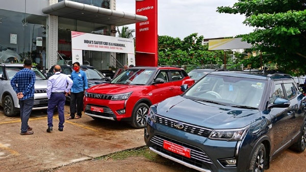 Indian Roads Get Crowded Over 1 Lakh Vehicles Sold Every Day in Jan 2026