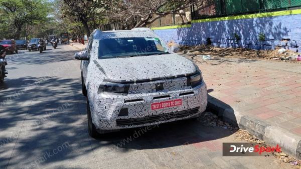 Renault Bigster 7-Seater Spied The Giant SUV Spotted Testing in Bengaluru