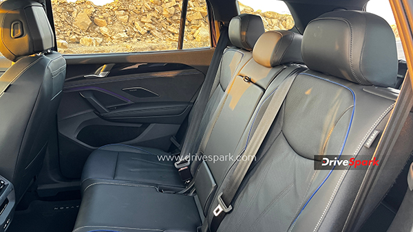 Volkswagen Tayron R-Line Review A Masterclass in Luxury Engineering