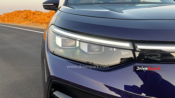 Volkswagen Tayron R-Line Review A Masterclass in Luxury Engineering