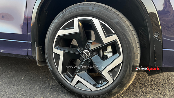 Volkswagen Tayron R-Line Review A Masterclass in Luxury Engineering