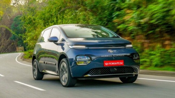 MG Windsor Commute Launched for Fleet Operators 332 km Range EV Aims to Disrupt Taxi Market