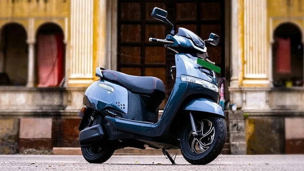 Cheapest Electric Scooters India Baas Plan Tvs Orbiter V1 Iqube Vida Vx2 Go Price Range Features
