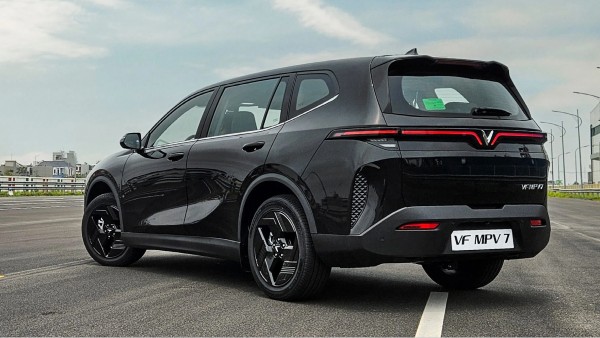 Family Travel Gets Bigge Maruti Mahindra and MG Set to Launch 10 New 7-Seater MPVs in 2026 Family Travel Gets Bigge Maruti Mahindra and MG Set to Launch 10 New 7-Seater MPVs in 2026