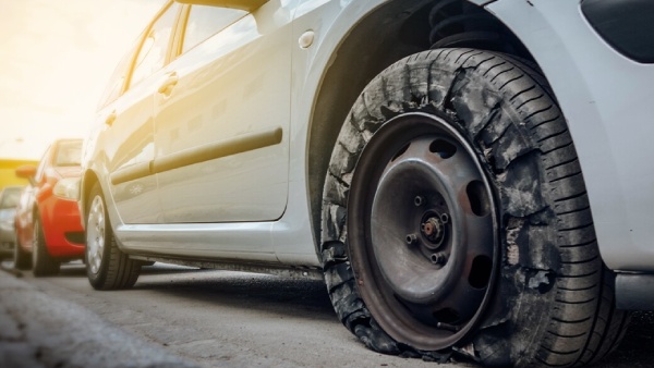 Driving in 45 C Heat Top Tips to Protect Your Car from Overheating Tyre Bursts